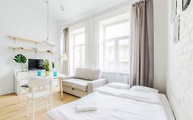 Apartstate on 6 Sierpnia, 37